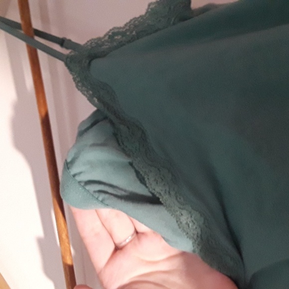 Sonoma Green Everyday Tank Lace Edges with built-in bra size Small - Picture 4 of 5